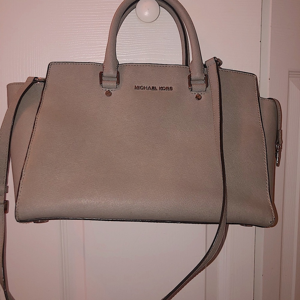 Michael Kors Selma Medium Top Zip Satchel
